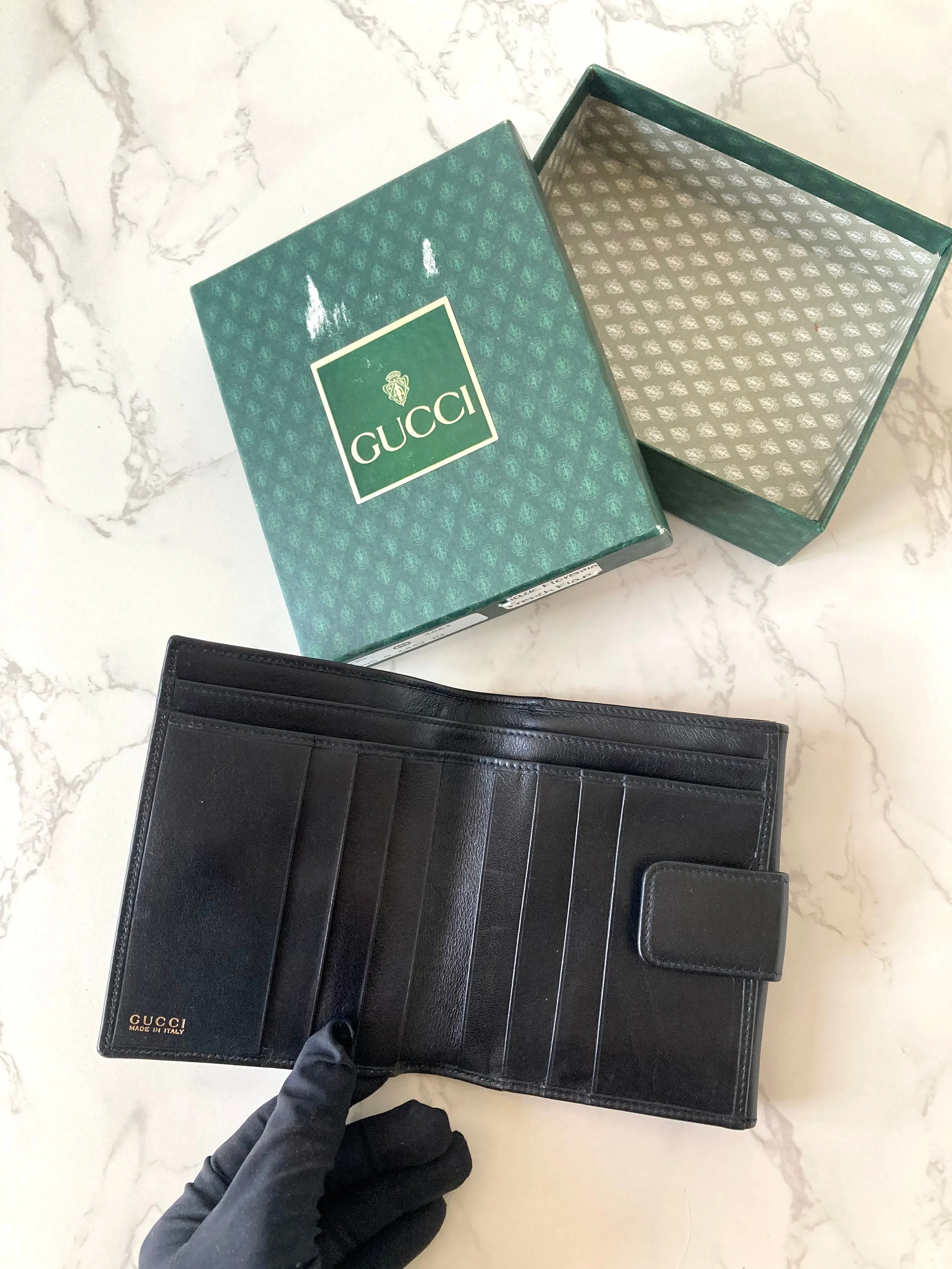 GUCCI Gold Horseshoe x Black Leather Compact Wallet