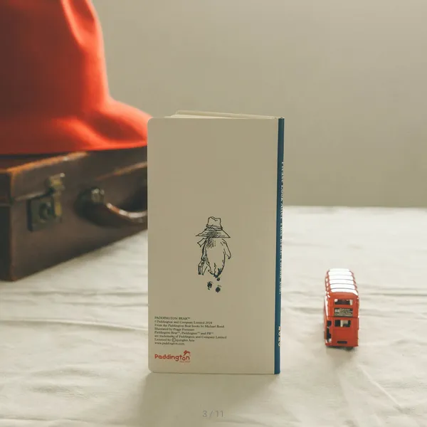 Hobonichi Techo 2025 Paddington™: Please look after this bear. Thank you. Weeks Hardcover Book / Weekly Horizontal / January start / Monday start - Japanese Edition